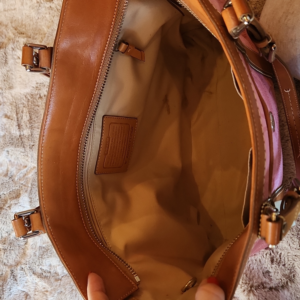 Coach Tote - Picture 7 of 7